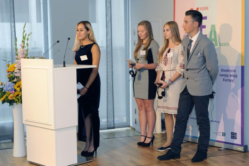 Brussels-Belgium - September 20, 2016 -- Awards ceremony of the Young Europeans Award at the Representation of Hesse to the EU, with pupils of the winning project from Germany, France, Poland and Ukraine  -- Photo © HorstWagner.eu
